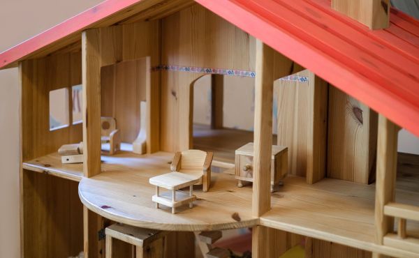 Doll House Assembly in Marietta